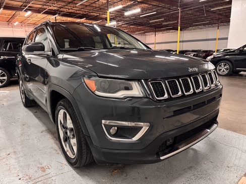 Used 2018 Jeep Compass Limited w/ Navigation Group FWD image 7