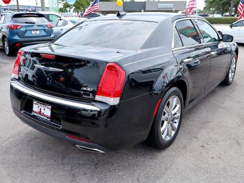 Used 2019 Chrysler 300 Limited image 6