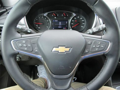 Used 2024 Chevrolet Equinox LT w/ LPO, Floor Liner Package FWD image 23