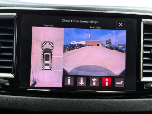 Used 2022 Chrysler Pacifica Touring-L w/ Uconnect Theater Family Group FWD image 40