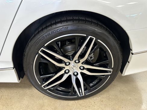 Used 2021 Honda Accord Touring image 39