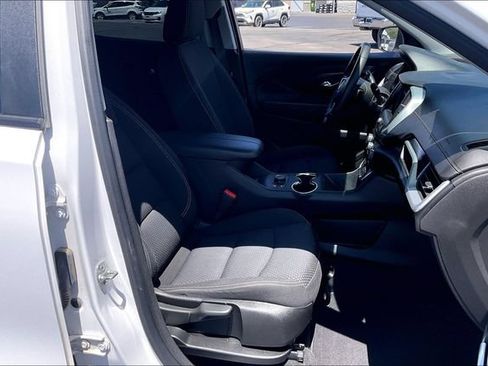 Used 2024 GMC Terrain SLE w/ Driver Convenience Package AWD/4WD image 7