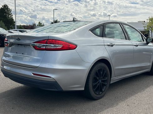 Used 2020 Ford Fusion SE FWD image 5