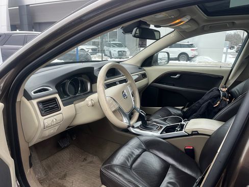 Used 2015 Volvo XC70 T6 Premier Plus image 6