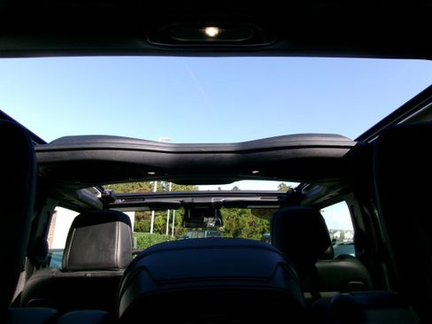 New 2026 Jeep Wrangler Unlimited Rubicon image 17