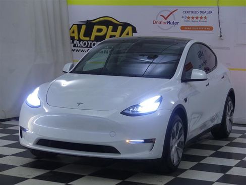 Used 2023 Tesla Model Y Performance AWD/4WD image 3