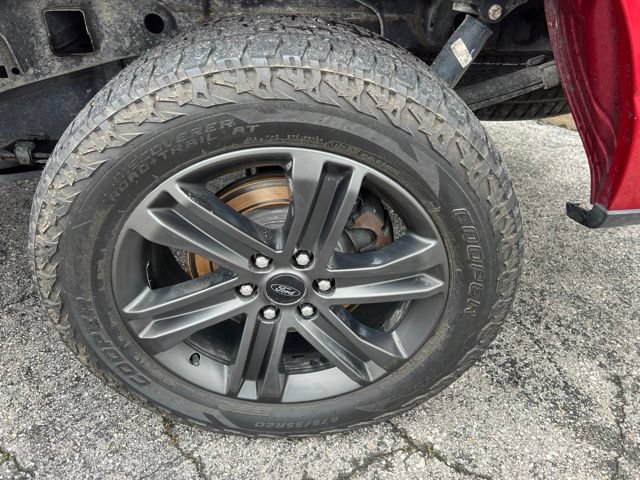 Used 2021 Ford F150 Lariat w/ Equipment Group 502A High AWD/4WD image 23