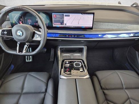 Used 2024 BMW 740i RWD image 19