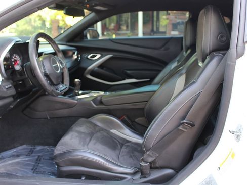 Used 2019 Chevrolet Camaro SS image 8