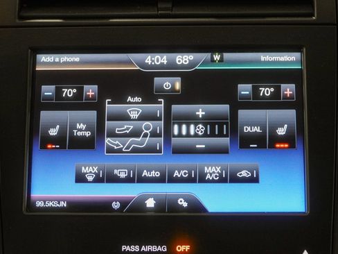 Used 2014 Lincoln MKZ image 30