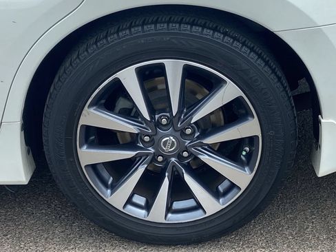 Used 2017 Nissan Altima 2.5 SV w/ Convenience Package FWD image 29