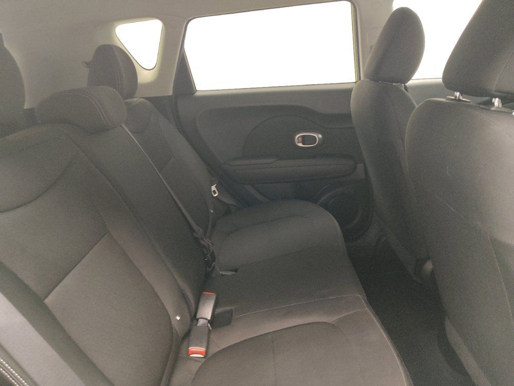 Used 2015 Kia Soul FWD image 21