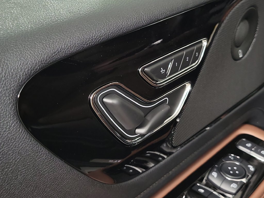 New 2027 Lincoln Aviator Reserve RWD image 17