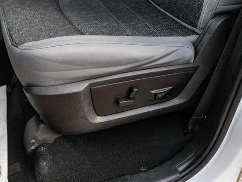 Used 2019 RAM 1500 Big Horn RWD image 29