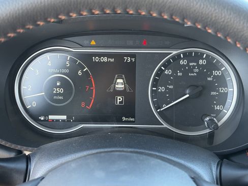 New 2025 Nissan Versa SR w/ Trunk Package image 31