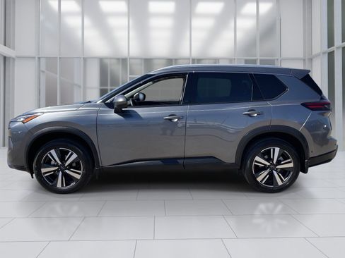 Certified 2024 Nissan Rogue SL w/ SL Premium Package FWD image 3