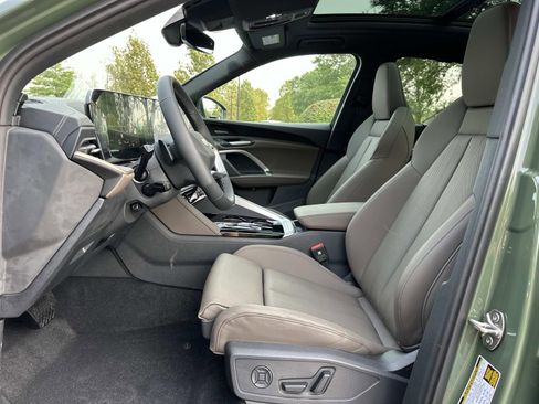 New 2025 Audi Q5 Premium Plus image 24