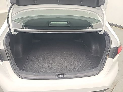 Used 2025 Toyota Corolla LE image 19