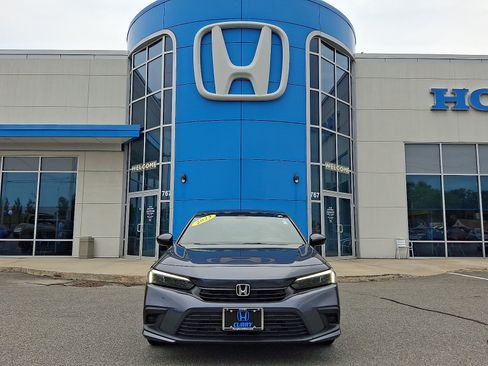Used 2023 Honda Civic Sport image 2
