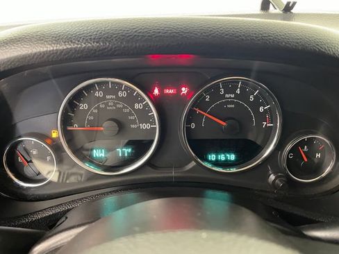Used 2014 Jeep Wrangler Unlimited Sport w/ Max Tow Package AWD/4WD image 5