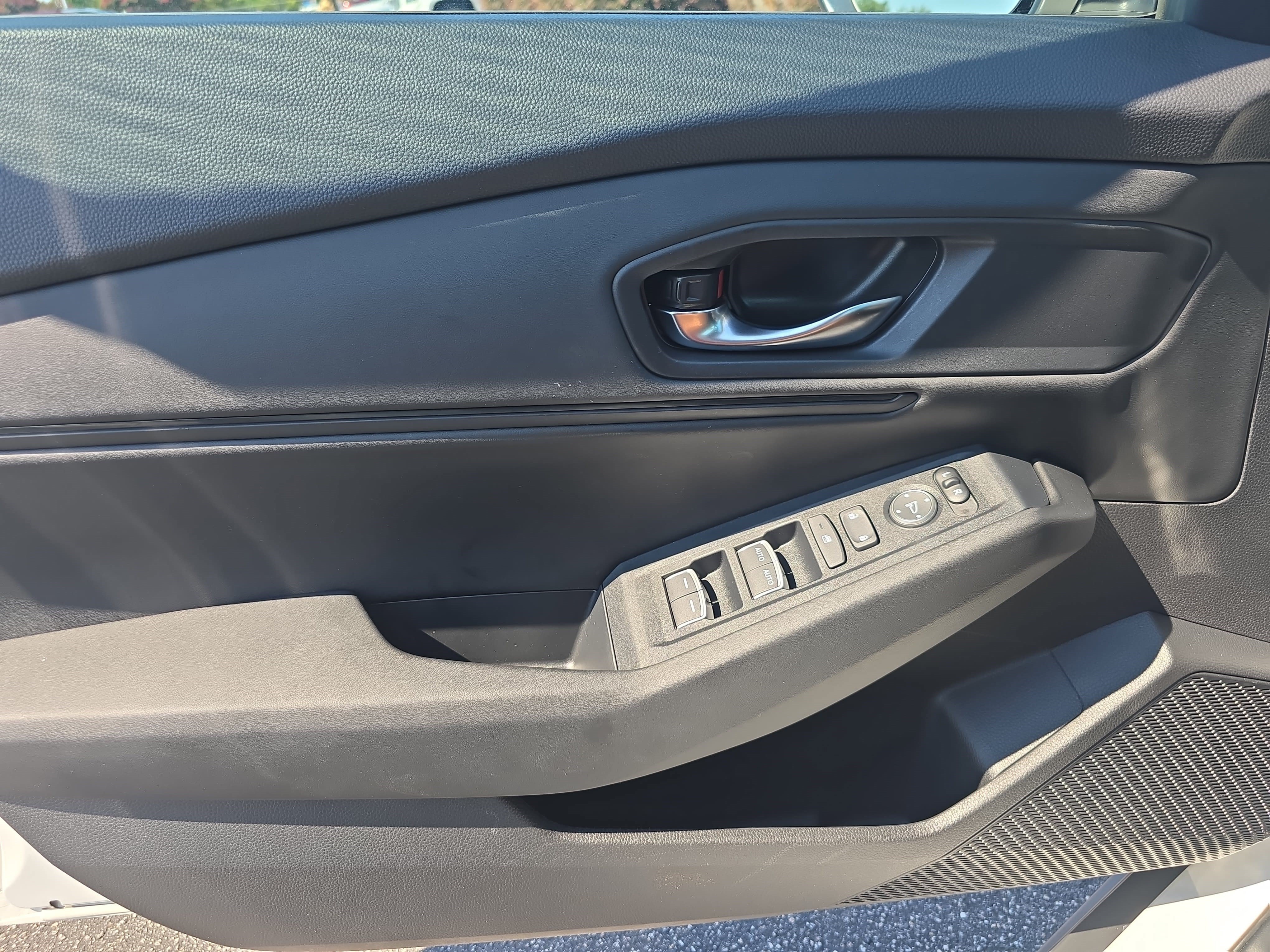 Certified 2025 Honda Accord SE image 25