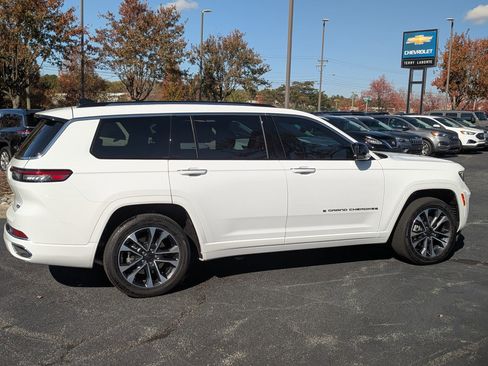 Used 2024 Jeep Grand Cherokee L Overland w/ Trailer Tow Package image 10