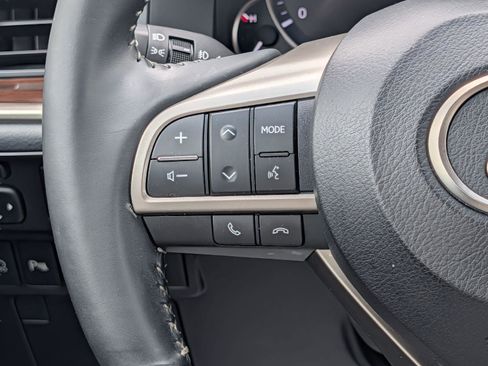 Used 2016 Lexus ES 350 w/ Luxury Package w/Wood Trim FWD image 12