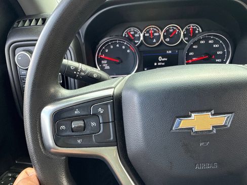 Used 2022 Chevrolet Silverado 1500 Custom w/ Safety Confidence Package AWD/4WD image 31