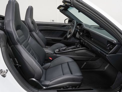 Used 2026 Porsche 911 GTS image 30