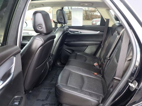Used 2017 Cadillac XT5 Luxury w/ Driver Awareness Package FWD image 15