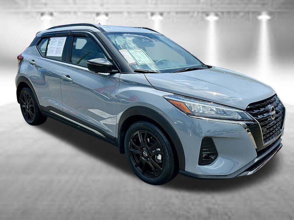 Certified 2024 Nissan Kicks SR w/ SR Premium Package FWD image 3
