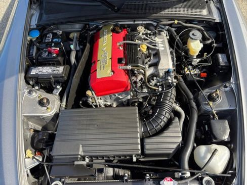 Used 2004 Honda S2000 image 9