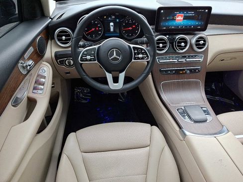 Used 2022 Mercedes-Benz GLC 300 4MATIC image 11