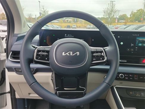 New 2026 Kia Carnival EX image 21