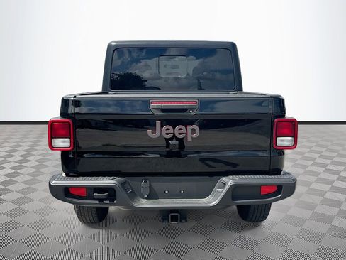 Used 2021 Jeep Gladiator Sport AWD/4WD image 7