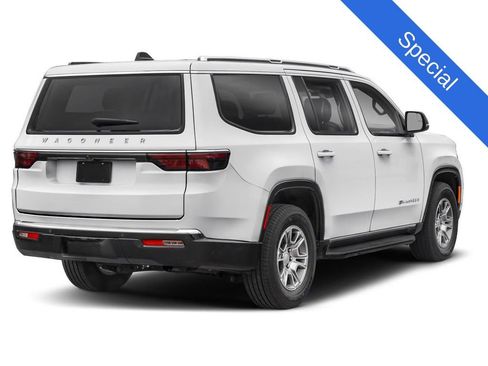 Used 2024 Jeep Wagoneer Series II AWD/4WD image 31