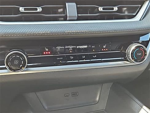 New 2026 Chevrolet Equinox LT image 11