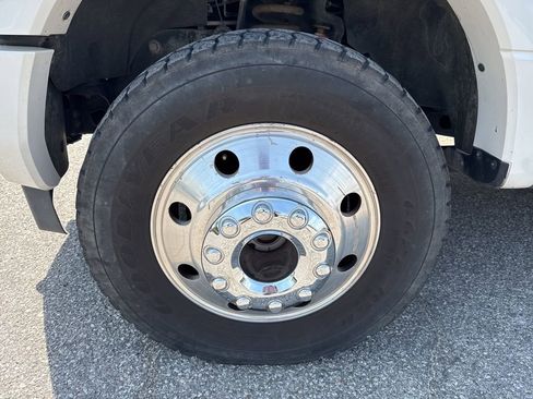 Used 2017 Ford F450 Platinum w/ Platinum Ultimate Package AWD/4WD image 8