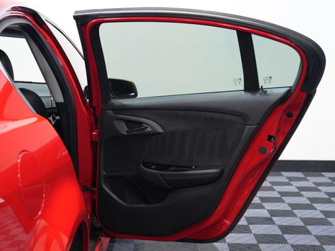 Used 2014 Chevrolet SS RWD image 27