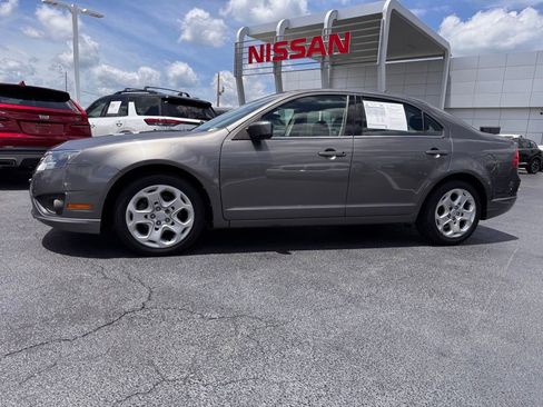 Used 2011 Ford Fusion SE w/ 201A Rapid Spec Order Code FWD image 2