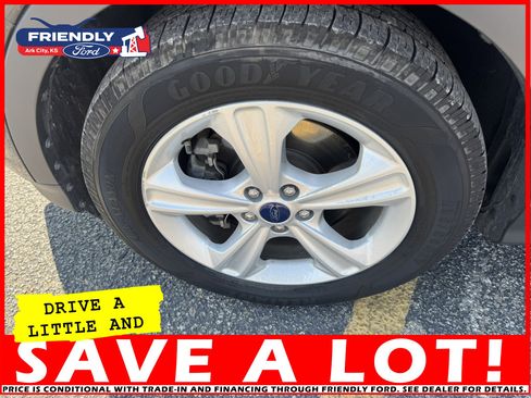 Used 2015 Ford Escape SE image 33