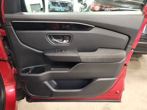 Used 2023 Honda Pilot Sport image 32