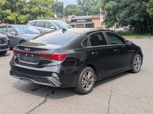 Used 2024 Kia Forte LXS FWD image 2
