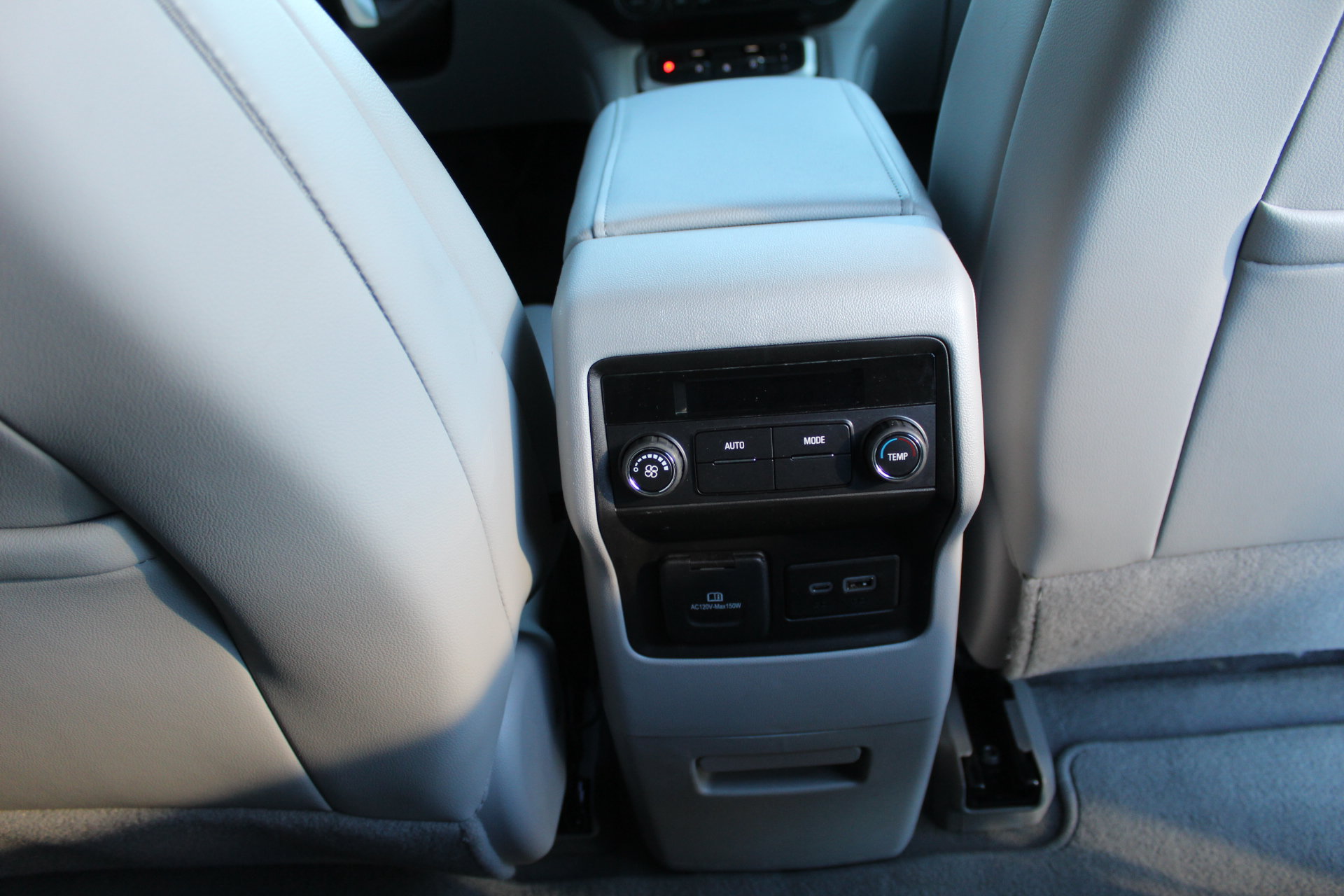 Certified 2023 GMC Acadia SLT AWD/4WD image 19