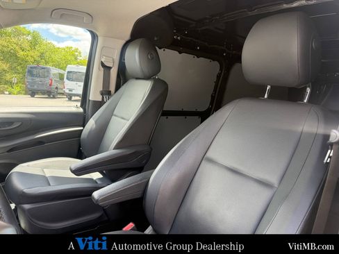 Used 2022 Mercedes-Benz Metris image 18