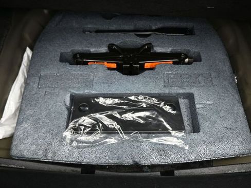 Used 2025 Nissan Altima 2.5 SV image 14