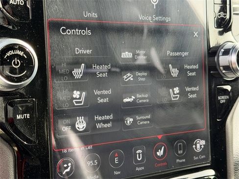 Used 2020 RAM 1500 Laramie image 23