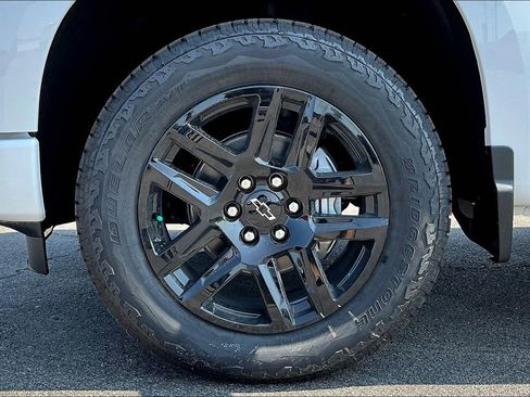 New 2026 Chevrolet Silverado 1500 Custom AWD/4WD image 12