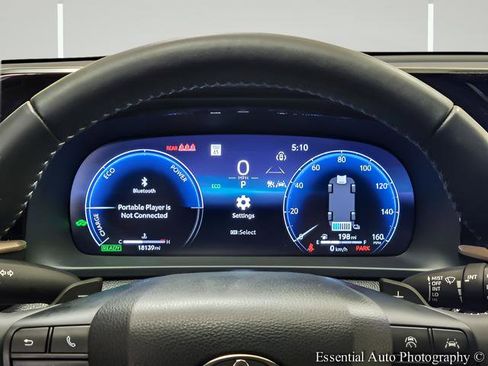 Certified 2025 Toyota Crown Signia AWD/4WD image 15