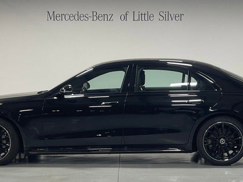 Used 2025 Mercedes-Benz S 580 4MATIC Sedan image 2